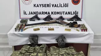 Jandarmanın operasyon düzenlediği evden silah ve mühimmat ele geçirildi; 1 gözaltı