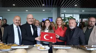 Kadın ustalar en iyi baklavayı yapmak için yarıştı