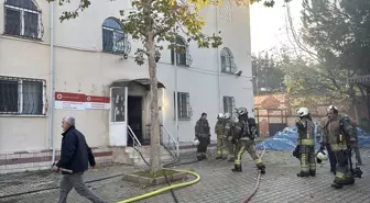 Kartal'da 2 katlı binada çıkan yangın söndürüldü