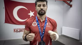 Kırık parmakla final gören Cebrail Gençoğlu, milli forma için verdiği mücadeleyi anlattı