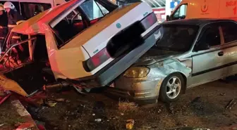 Kırıkkale'de 1 kişinin öldüğü, 1 kişinin yaralandığı trafik kazası güvenlik kamerasına yansıdı