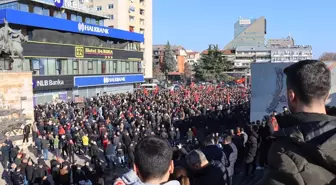 Lahey'de yargılanan eski Kosova Kurtuluş Ordusu komutanları için Üsküp'te destek gösterisi