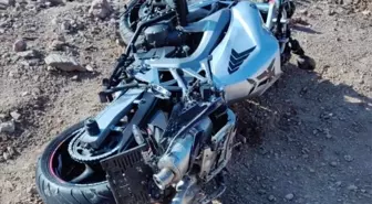 Manisa'da devrilen motosikletin sürücüsü öldü