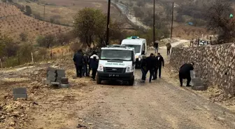 Mardin'deki trafik kazasında ölen anne ve 2 çocuğu ile 1 akrabaları defnedildi