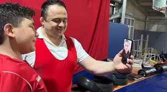 Milli güreşçi Rıza Kayaalp'ten Vezirköprülü sporculara moral desteği