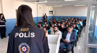 Öğrenci ve öğretmenlere polisten eğitim