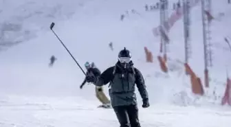 Palandöken ve Sarıkamış kayak merkezlerindeki bazı pistlerde kayak yapılmaya başlandı