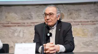 Prof. Dr. Nevzat Tarhan, Rami Kütüphanesi'nde 'Psikoloji Konuşmaları'na katıldı