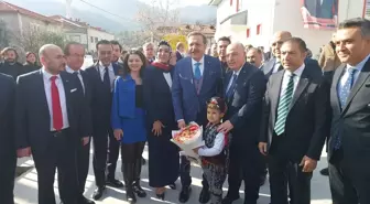 Rifat Hisarcıklıoğlu, Denizli'de TOBB'un desteğiyle yaptırılan okulların açılışına katıldı