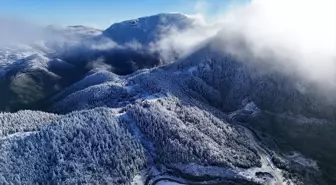 Yaralıgöz Dağı'ndaki kar ve sis dron ile görüntülendi