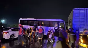 Sakarya'da zincirleme trafik kazasında 12 kişi yaralandı