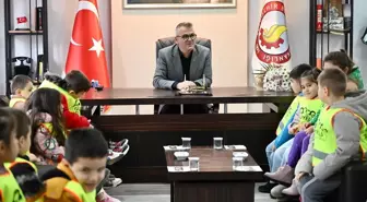 Seydişehir Belediye Başkanı Ustaoğlu, minik misafirlerini ağırladı