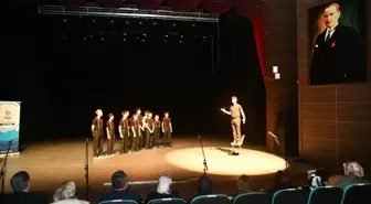 Tekirdağ'da 'Altın çağ' adlı tiyatro oyunu sahnelendi