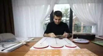Topladığı materyallerle hayalindeki matematik müzesini kurmaya hazırlanıyor