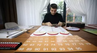 Topladığı materyallerle hayalindeki matematik müzesini kurmaya hazırlanıyor