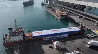 Türk Kızılayın Gazze için hazırladığı 19. 'İyilik Gemisi' Mersin limanından uğurlandı