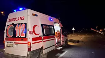 Uşak'ta feci kaza: Otomobilin çarptığı 3 kişi hayatını kaybetti