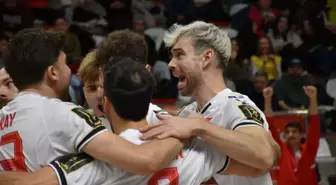 Voleybol: SMS Grup Efeler Ligi