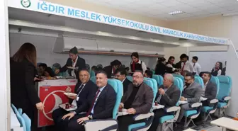 Havacılık öğrencilerine kabin simülasyon sınıfında uygulamalı eğitim