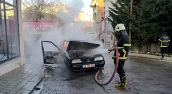 Babaeski'de otomobil cayır cayır yandı