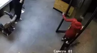 Esenyurt'ta kuaförde işlem yaptıran kadın 'kartımı arabada unuttum' bahanesiyle kaçtı