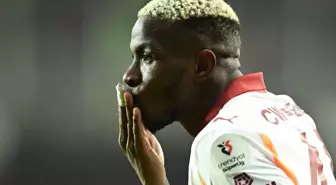 Galatasaray, Antalyaspor'u rahat geçti