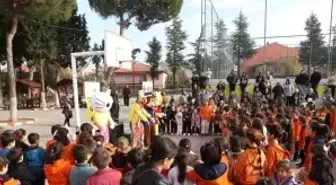 Minik Yürekler Sındırgı'da moral buldu