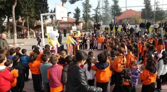 Minik Yürekler Sındırgı'da moral buldu