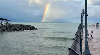 Ordu'da Yağmur Sonrası Denizin Üzerinde Gökkuşağı Oluştu