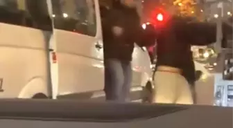 Ümraniye'de servis şoföründen kağıt toplayan kişiye yumruk