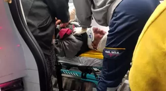 Yolun karşısına geçmek isterken otomobil çarptı: 1 yaralı