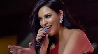 Zara'dan iddialı selfie: Göğüs detayı ön planda