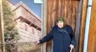 90 yaşındaki Fikriye nine manileriyle hafızalara hayran bırakıyor