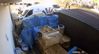 Adana'da bir kişinin bıçaklanarak öldürüldüğü olayın kamera kayıtları ortaya çıktı