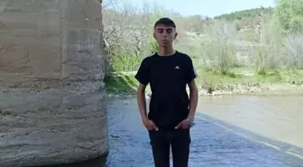 Manisa'da Traktör Devrildi: 1 Kişi Hayatını Kaybetti