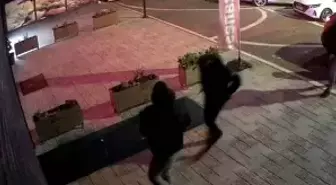 Esenyurt'ta kuyumcu soygunu girişimi kamerada: Hırsızlar alarm çalınca böyle kaçtı