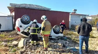 Samandağ'da takla atan otomobilin sürücüsü yaralandı