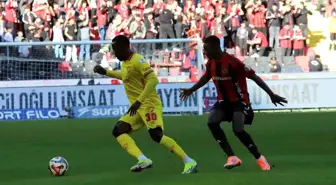 Trendyol Süper Lig: Gaziantep FK: 0 Göztepe: 0 (Maç devam ediyor)