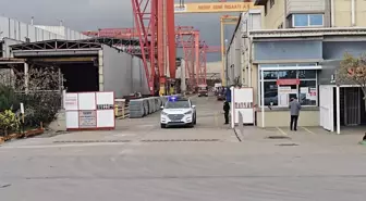 Tuzla'da tersanede iskele çöktü: 2 işçi yaralandı