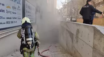 Bağcılar'da 4 katlı iş hanında çıkan yangın söndürüldü