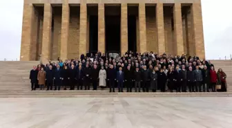 Bakan Fidan, büyükelçilerle Anıtkabir'i ziyaret etti