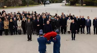 Bakan Fidan, Dışişleri Şehitliği'ni ziyaret etti