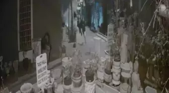 Beyoğlu'nda kapkaç: Sinyal tespit edilmesin diye telefonu alüminyum folyoya sardılar