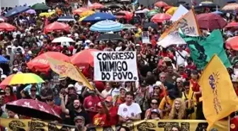 Brezilya'da binlerce kişi Bolsonaro için ceza indirimine karşı sokakta