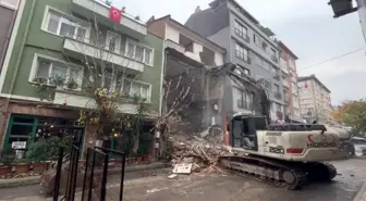 Bursa'da ilginç bir yıkım
