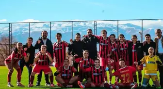 Erzincan Gençler Gücü, Siverek Kadınspor'a farklı mağlup oldu