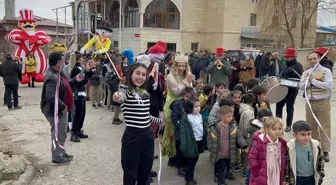 Erzurum Devlet Tiyatrosu, kırsaldaki öğrencileri tiyatroyla buluşturdu