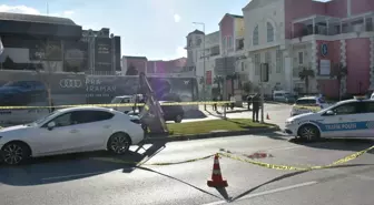 İzmir'de Otomobilin Çarptığı Kadın Hayatını Kaybetti