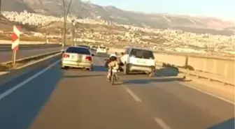 Kahramanmaraş'ta motosikletle tehlikeli sürüş kamerada