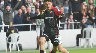 Karşıyaka'da Adem şimdiden gözde